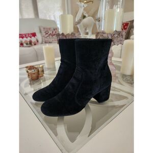 Unisa Women's Ankle Boot Velvet Velour Black‎ With Zipper Block Heel Size 8.5